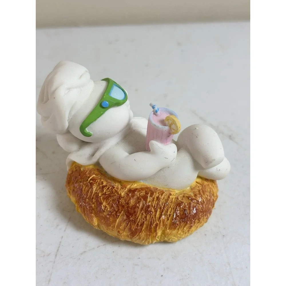Danbury Mint - 1997 Pillsbury Doughboy‎ -August Monthly Calendar Figurine
